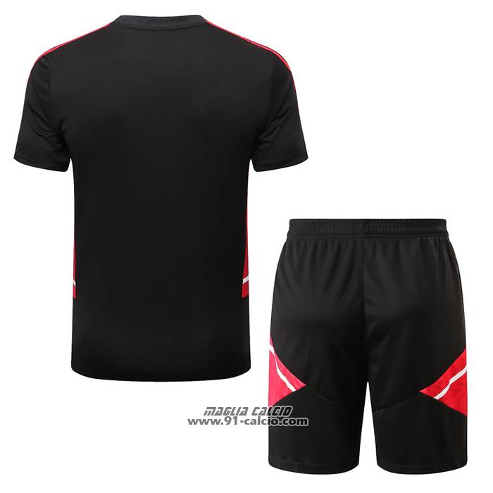 Tuta da Track
 Manchester United Manica Corta
 2022-2023 Nero
 - Pantaloncini
